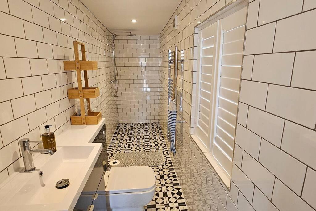 Humberston Boathouse Lodge & Hot Tub - Cleethorpes Beach Cabin Chalet Bagian luar foto